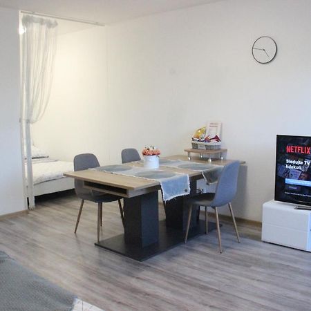 Luxury Studio In The Heart Of Beroun Exterior photo