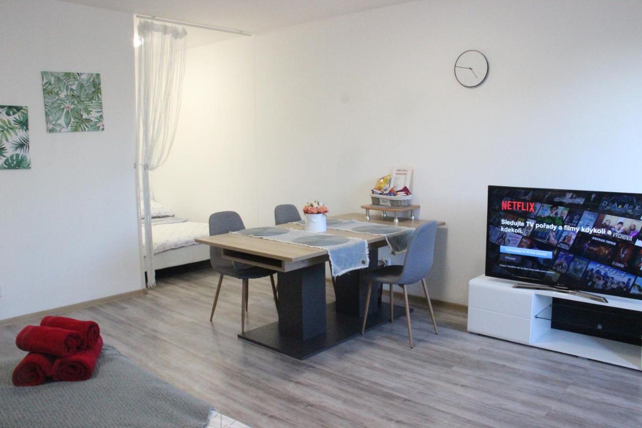 Luxury Studio In The Heart Of Beroun Exterior photo