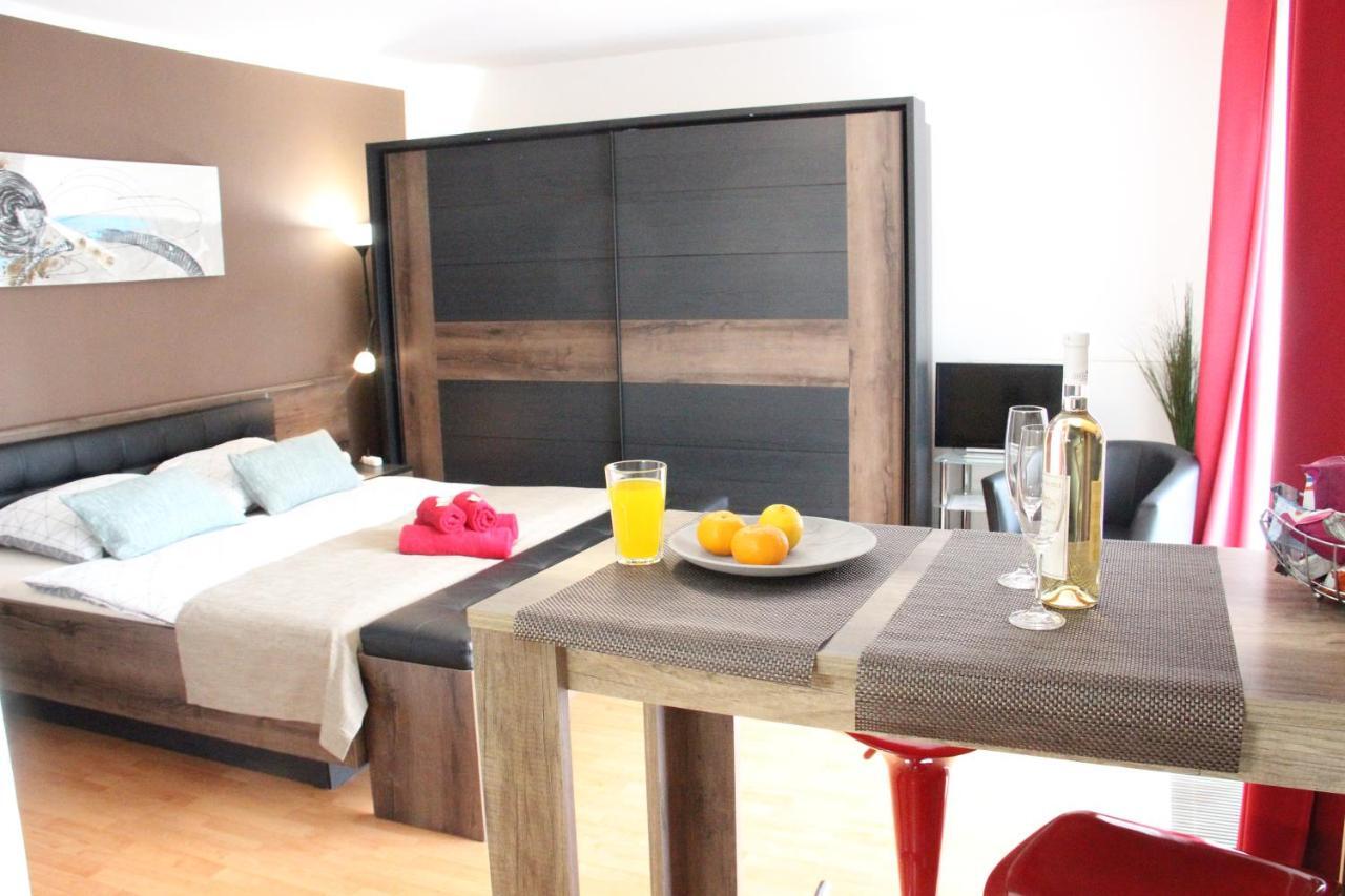 Luxury Studio In The Heart Of Beroun Exterior photo