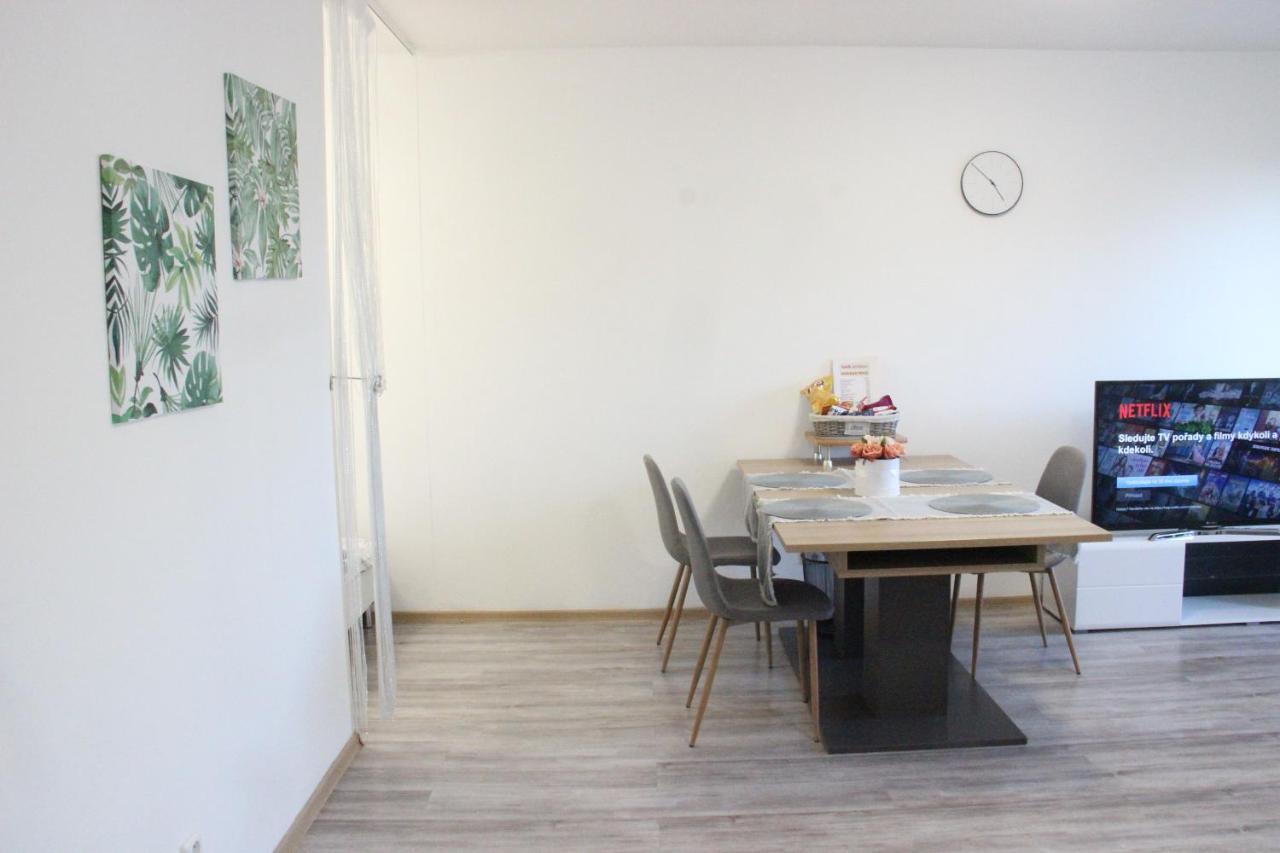 Luxury Studio In The Heart Of Beroun Exterior photo